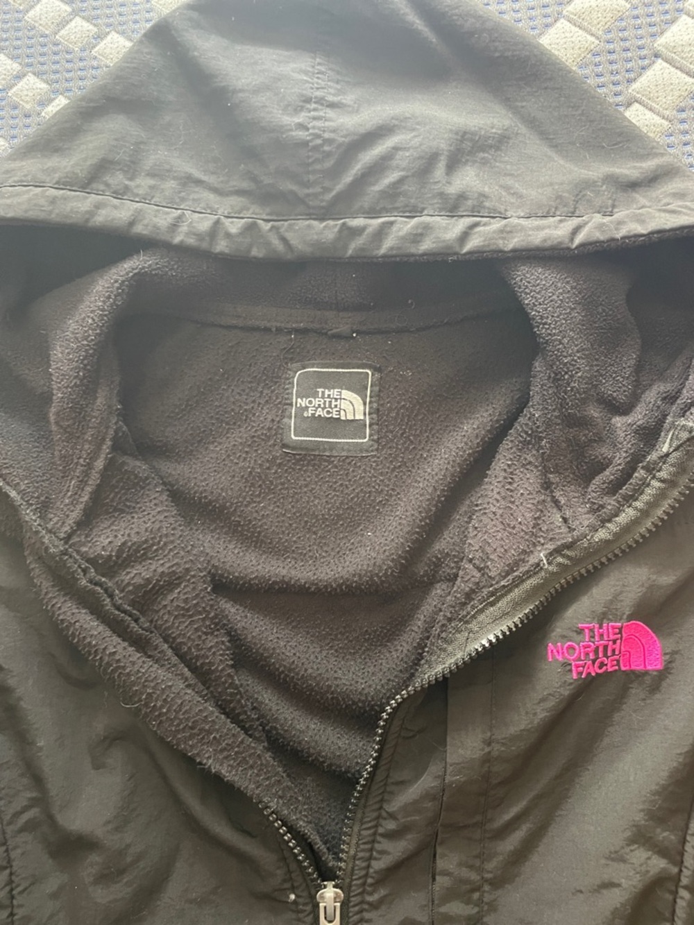 The North Face Black Jacket with Pink Logo Hooded Zip - Picture 3 of 5